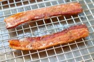 How to Cook Crispy Bacon in the Oven