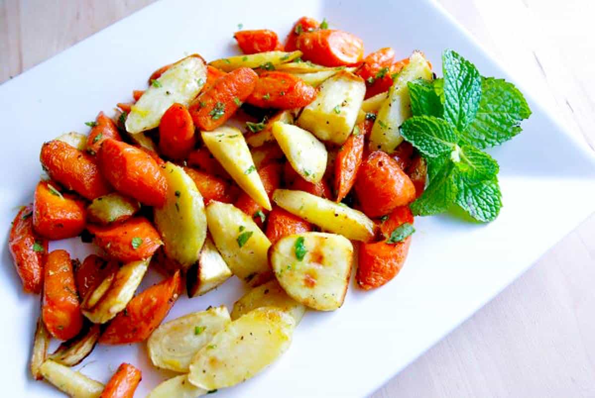 Easy Roasted Carrots and Parsnips with Mint Easy Roasted Carrots and Parsnips with Mint