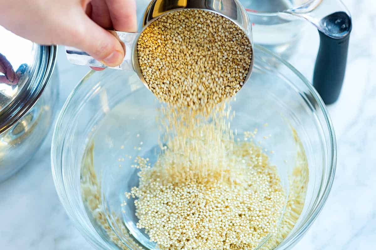 Rinsing quinoa before cooking it