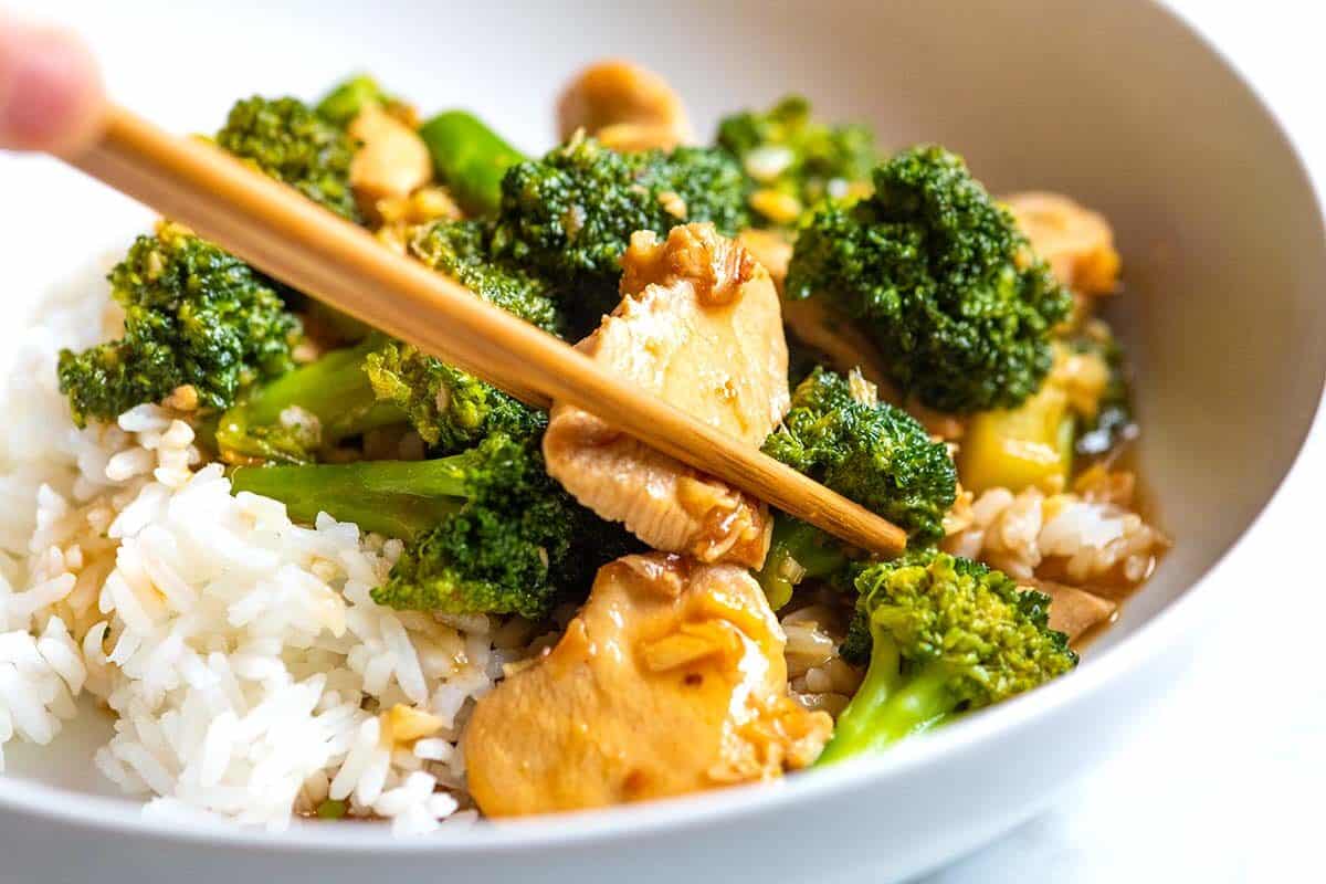 Easy Chicken Broccoli Stir Fry