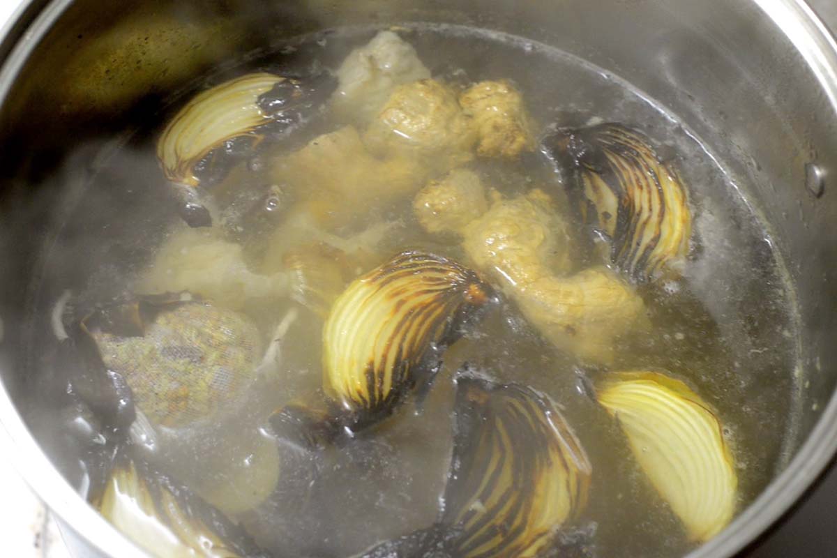 How to Make Pho Broth