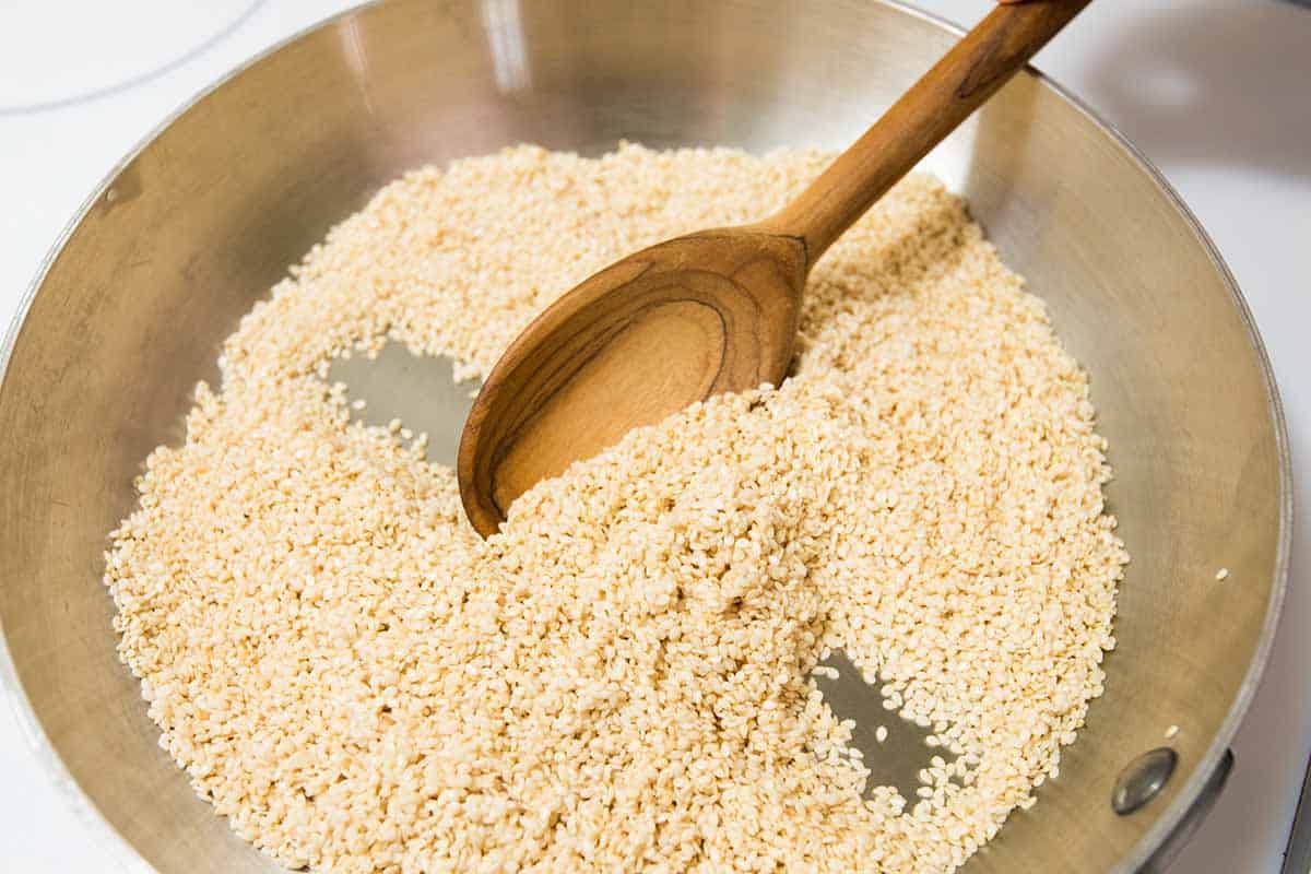 Toasting sesame seeds for tahini