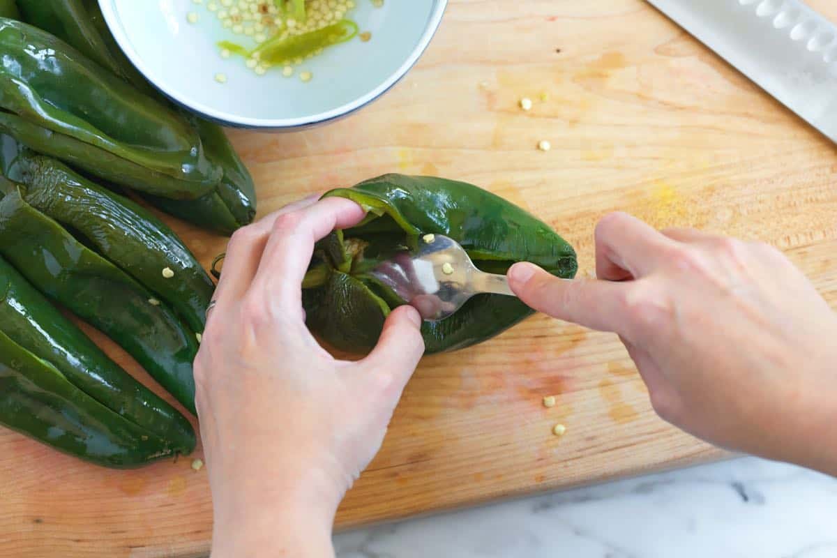 Preparing the peppers to be stuffed