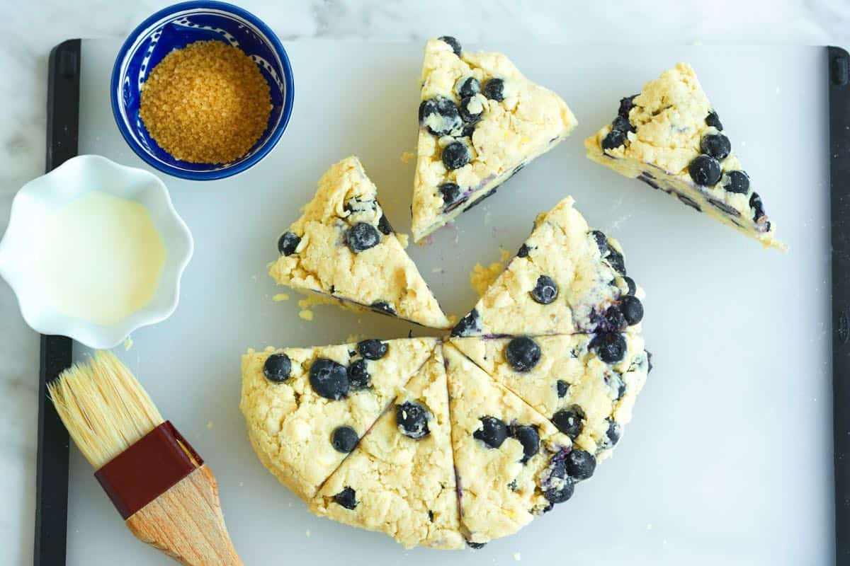 Cutting into 8 triangles before baking