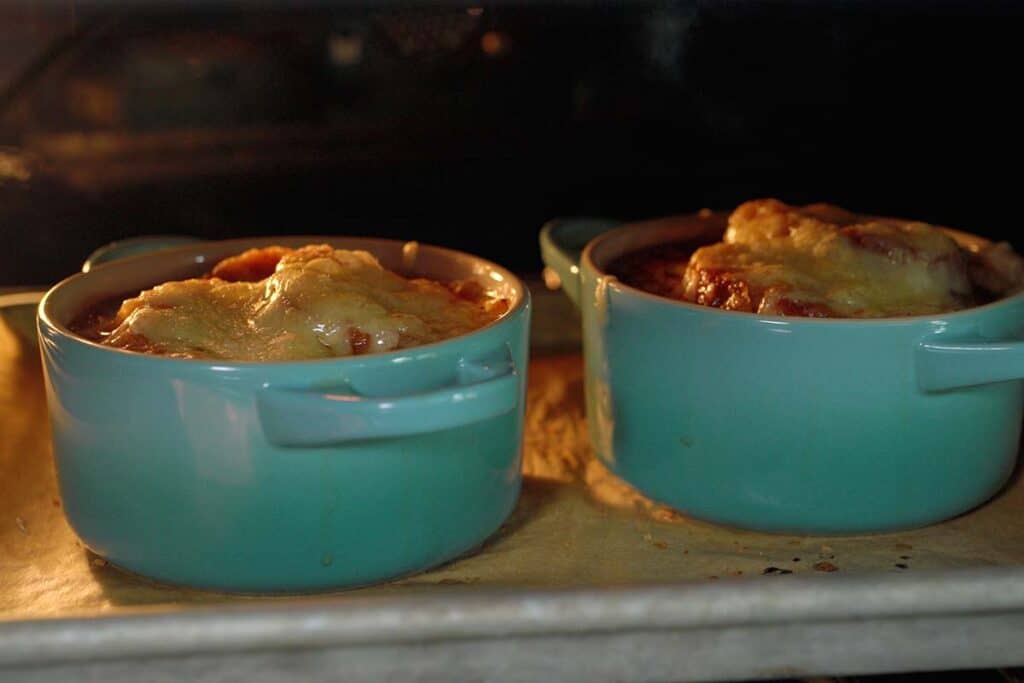 Broiling cheese on French onion soup