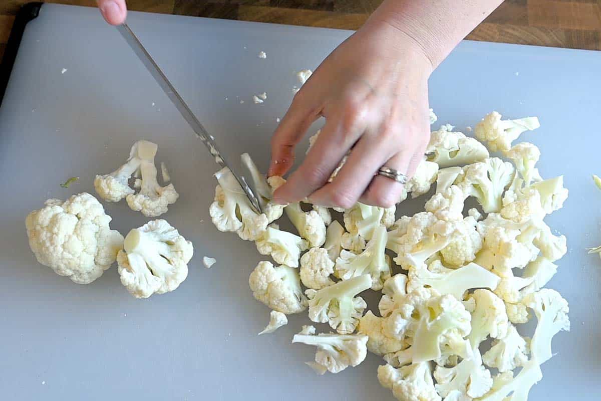 Cutting cauliflower for roasting