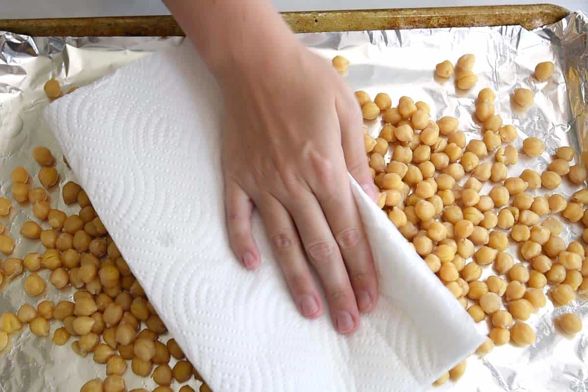 Freezing cooked chickpeas on a baking sheet